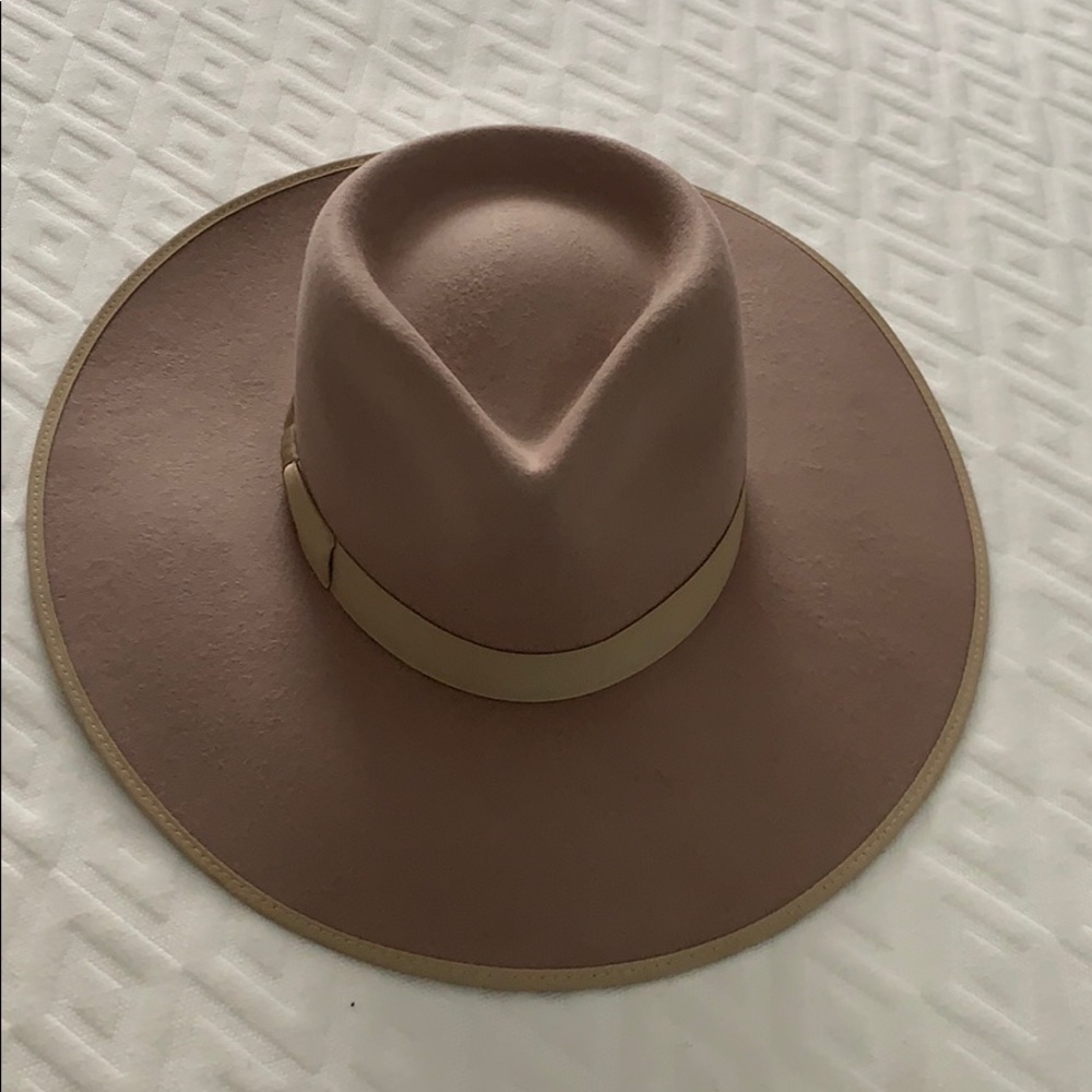 Lack of color rancher hat